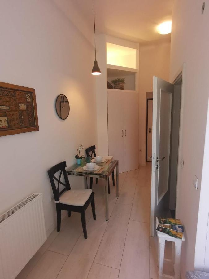 Tiny Apartment In City Center Загреб Екстериор снимка